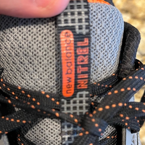 New balance men’s trail running shoes excellent condition like new size 7 - Picture 4 of 6